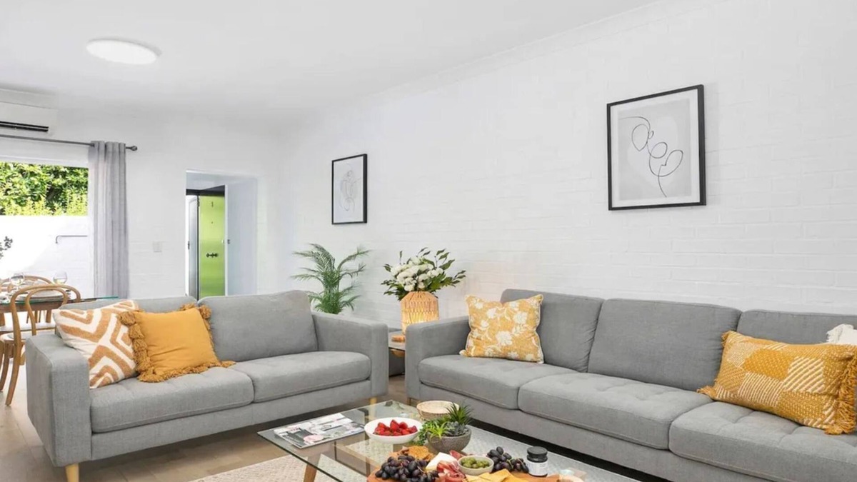 Moss Vale Apartment | 8 on Clarence - perfectly located in the centre of town