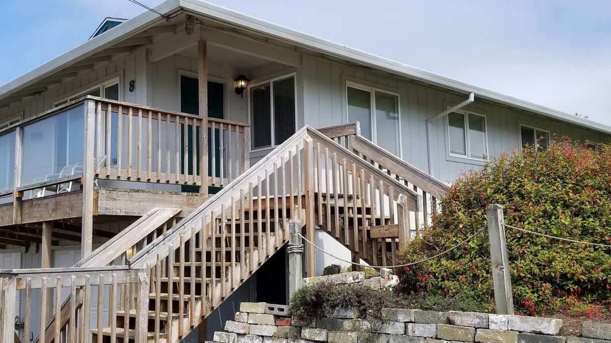 Gleneden Beach House | #8 - "Pelican's Nest" - Views & Steps from the beach!
