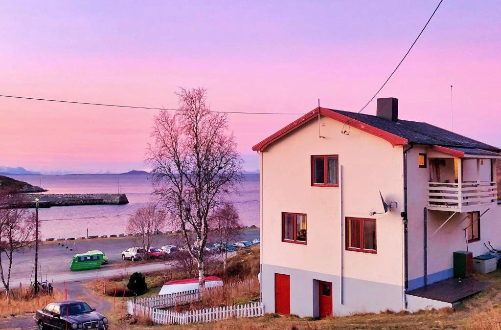 Bjarkoy Municipality House | 8 person holiday home in STONGLANDSEIDET