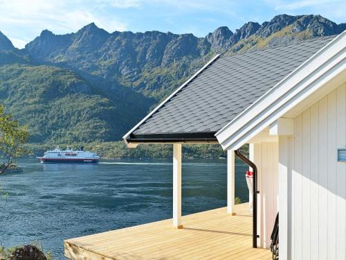 Tengelfjorden House | 8 person holiday home in Tengelfjord