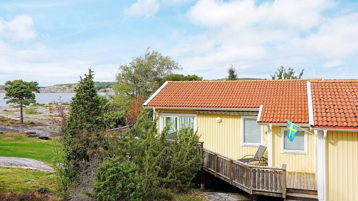Lokholmen House | 8 person holiday home in STRÖMSTAD