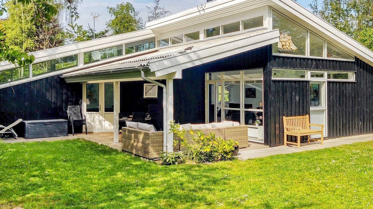 Udsholt Sand House | 8 person holiday home in Græsted-By Traum