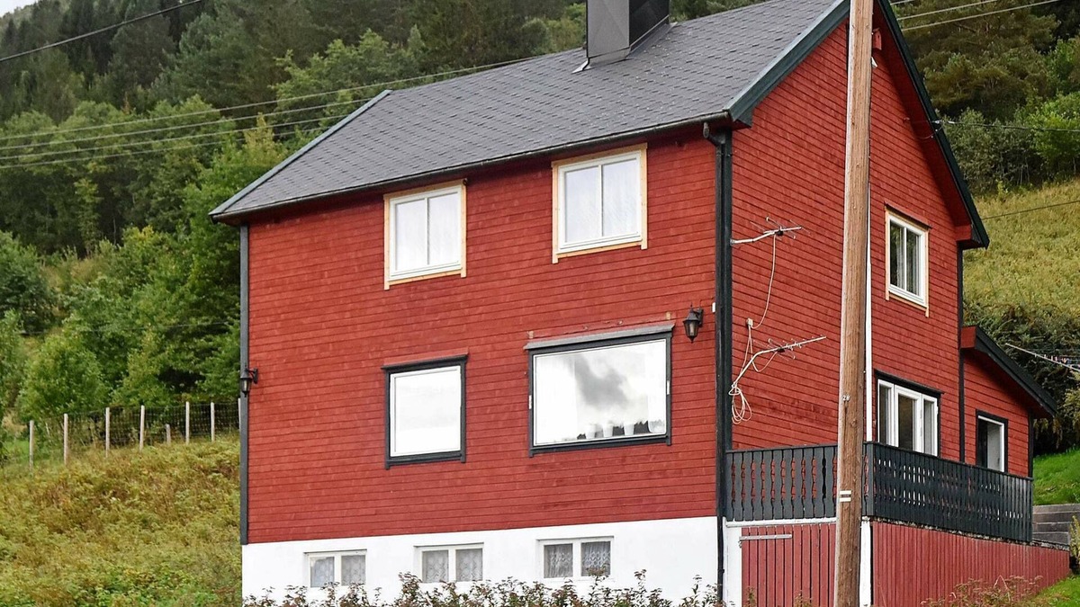 Andalsnes House | 8 person holiday home in Åfarnes