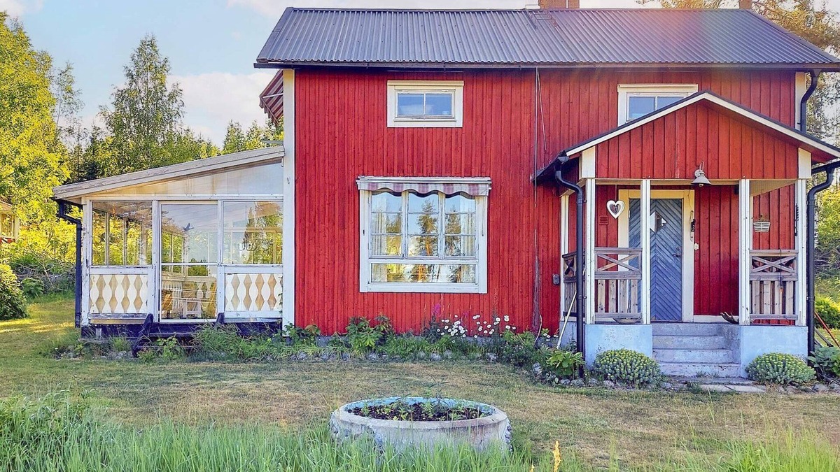Husum House | 8 person holiday home in Husum