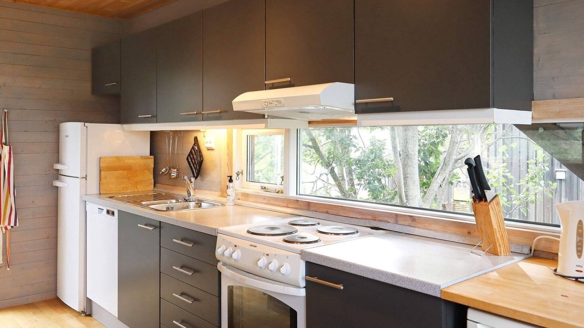Risor House | 8 person holiday home in Søndeled