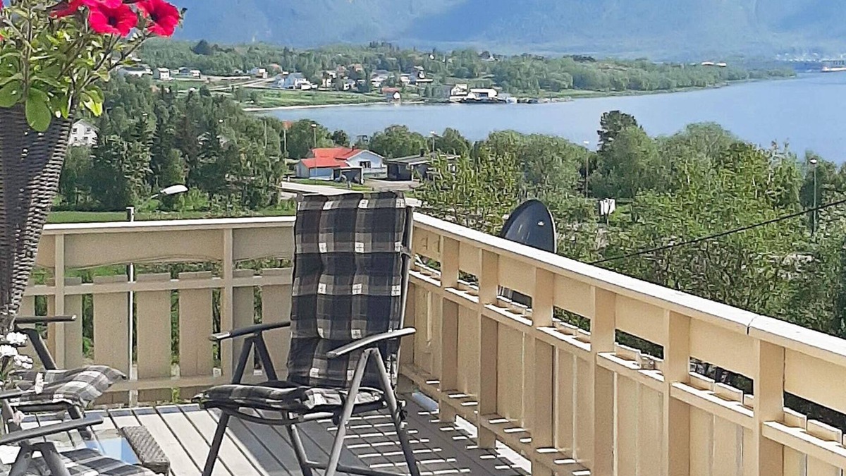 Sortland House | 8 person holiday home in SORTLAND-By Traum