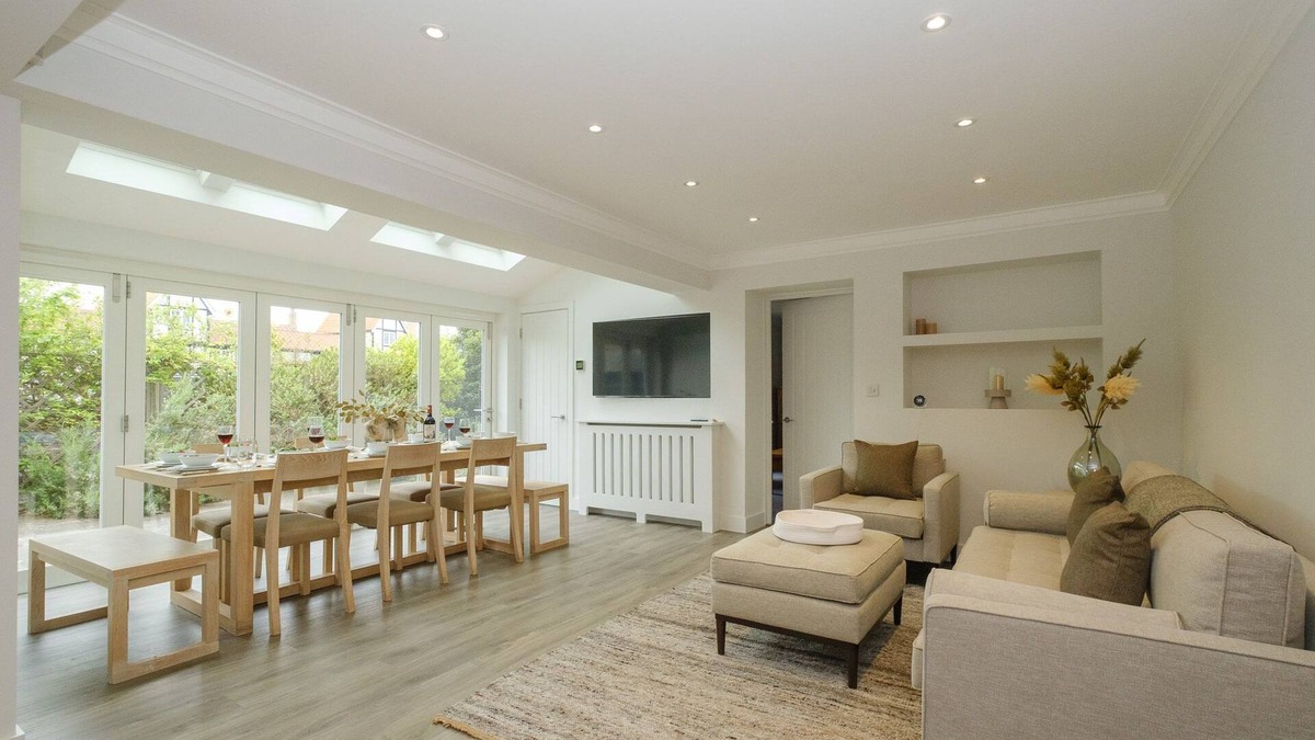 Thorpeness Cottage | 8 Sanctuary - sleeps 12 guests in 6 bedrooms