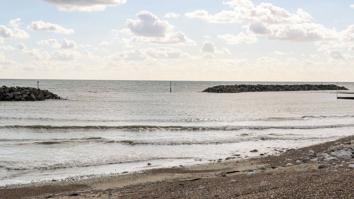 Middleton-on-Sea Cottage | 8 Sea Way