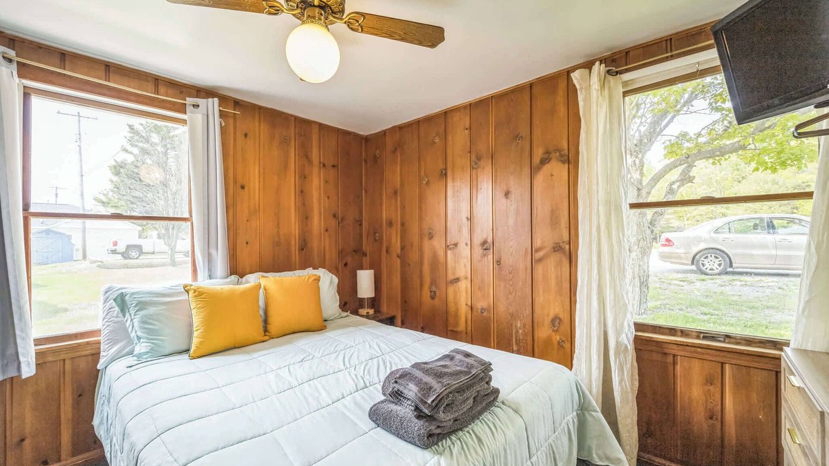 Oscoda Cabin | #8 | Spacious & Quiet Near the Sand