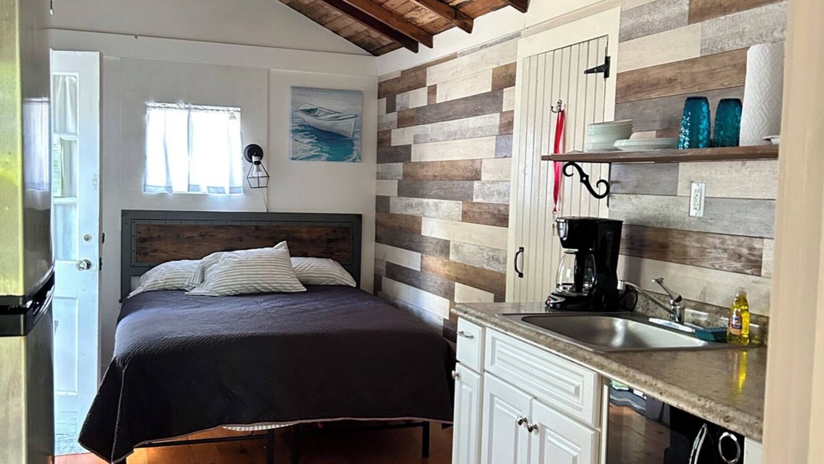 Bass River Cabin | 8-Studio Cabin w Kitchen, Enclosed Porch, Bathroom, Sleep2, Beautiful Space,Pool