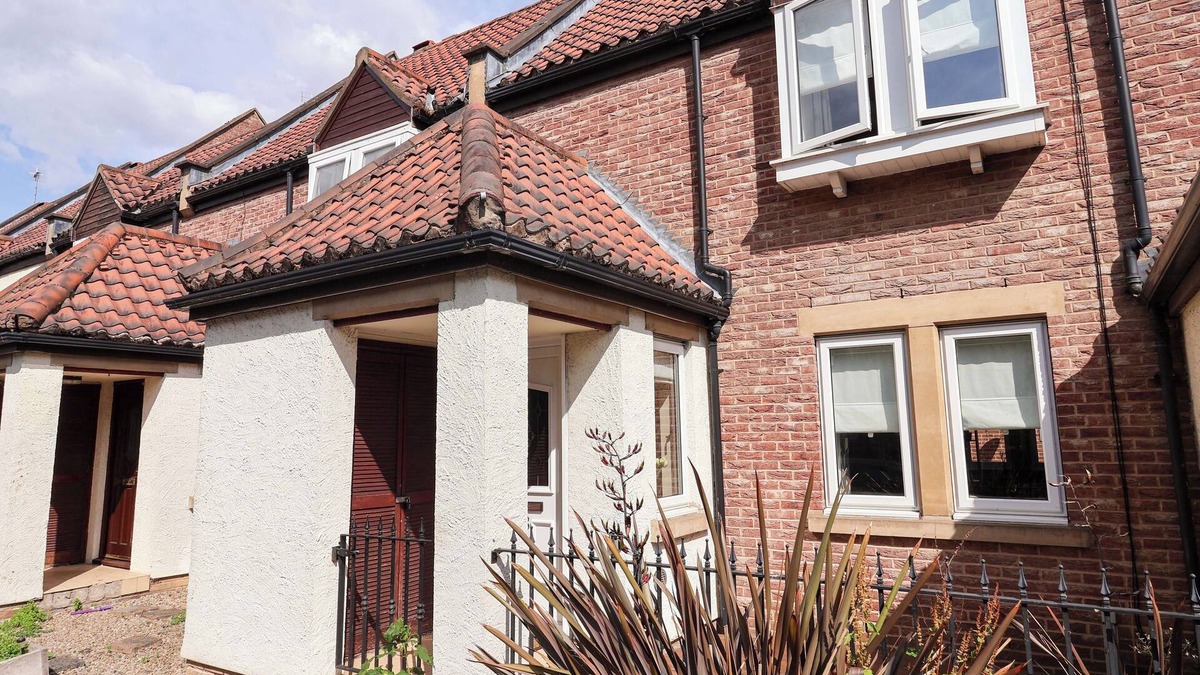 Ripon Cottage | 8 WILLIAMSON DRIVE, pet friendly, with a garden in Ripon