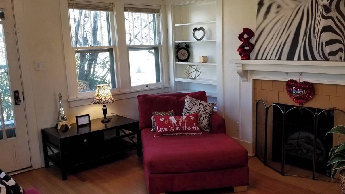 Downtown Klamath Falls House | 80+day stay⭐Smarthome King 4KTV W/D❤️of Downtown