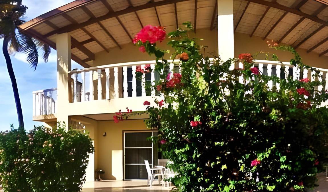 Oranjestad Apartment | 80 m² Apartment ∙ 9 guests