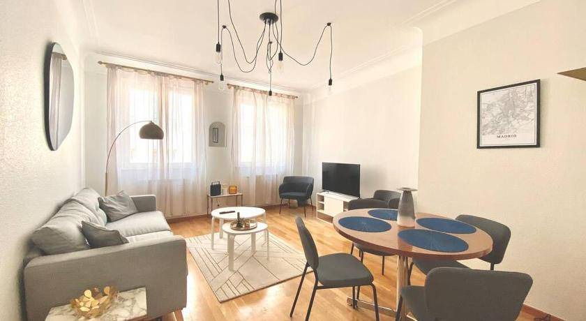 Ville Haute Apartment | 80 m² Apartment ∙ 2 bedrooms ∙ 4 guests