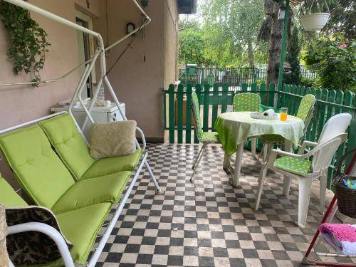Vecses Apartment | 80 m² Apartment ∙ 3 bedrooms ∙ 4 guests