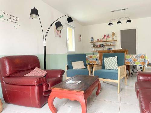 Saint-Laurent-sur-Mer House | 80 m² House ∙ 3 bedrooms ∙ 6 guests