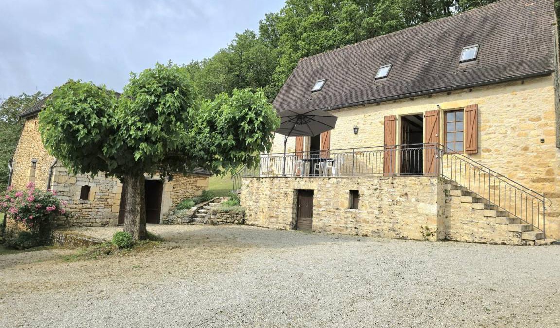 Aubas House | 80 m² Gîte ∙ 2 bedrooms ∙ 4 guests