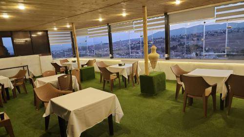 Jerash Hotel | 80 m² Hotel ∙ 4 guests