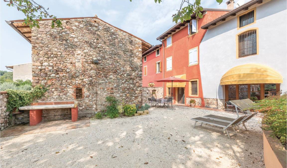 Monzambano House | 80 m² Maisonette ∙ 1 bedroom ∙ 4 guests