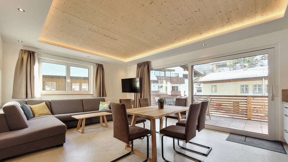 Bichlbach Apartment | 80 m² Moderne Ferienwohnung mit Balkon, Gratis Badesee, 100 m bis zum Skigebiet