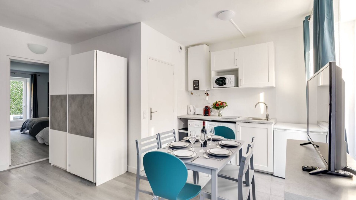 Bagnolet Apartment | 801 Suite Luxurys - Superb Apartment