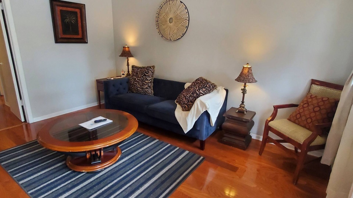 West Monroe Apartment | 803A for work or short stays