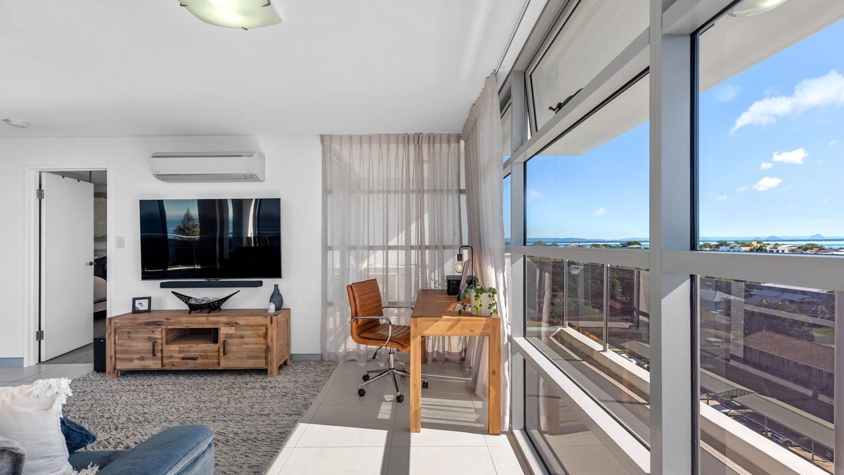 Scarborough Apartment | "804 Bunton" - Scarborough Q 4020