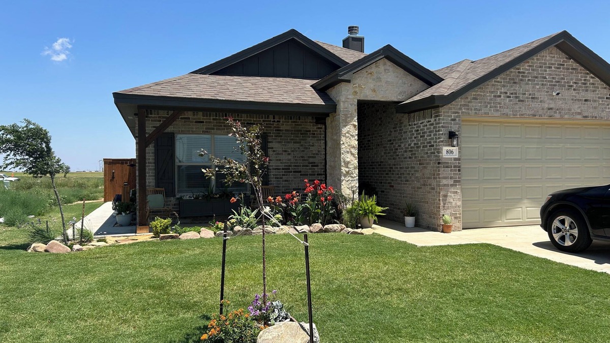 Wolfforth House | 806 House! 3/2 home in welcoming Wolfforth with AC, WIFI, TV, + filtered water