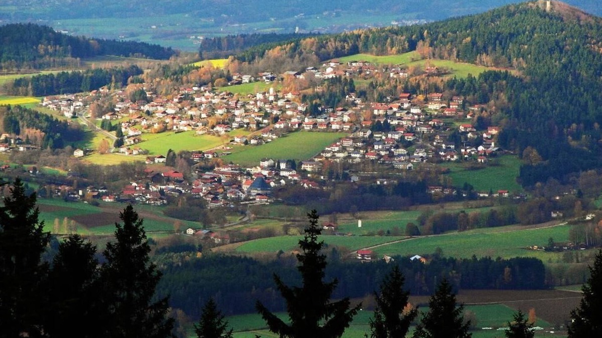 Rimbach Apartment | 80qm große FeWo mit Balkon und tollem Ausblick