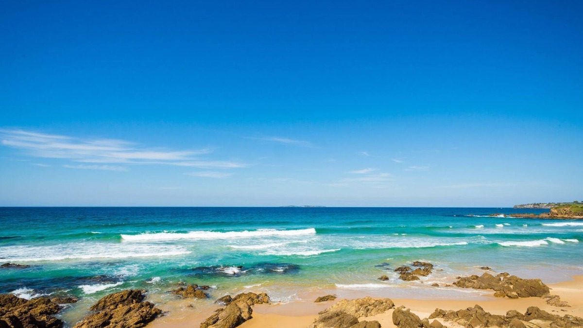 Kianga House | 81 Dalmeny Drive - Beach House
