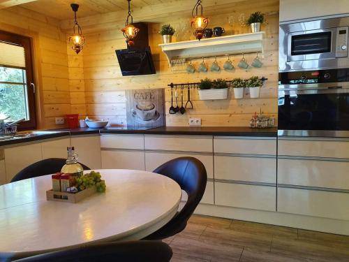 gmina Olszyna Cabin | 84 m² Lodge ∙ 3 bedrooms ∙ 6 guests