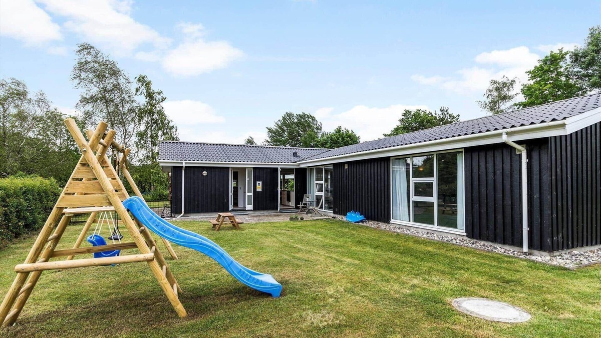 Vibæk Strand House | 84247 Ebeltoft - Skovmårvej 13