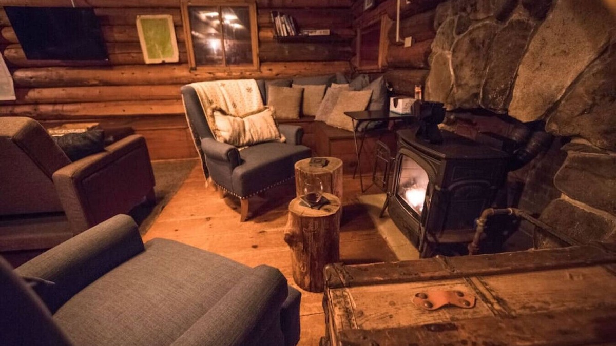 Jackson Cabin | 85 Dundee · Cozy Log Cabin/Private Hot Tub/Brook/Fireplace