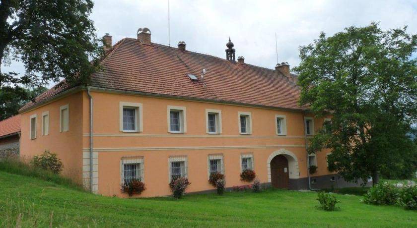 Chabicovice Apartment | 85 m² Apartment ∙ 2 bedrooms ∙ 10 guests