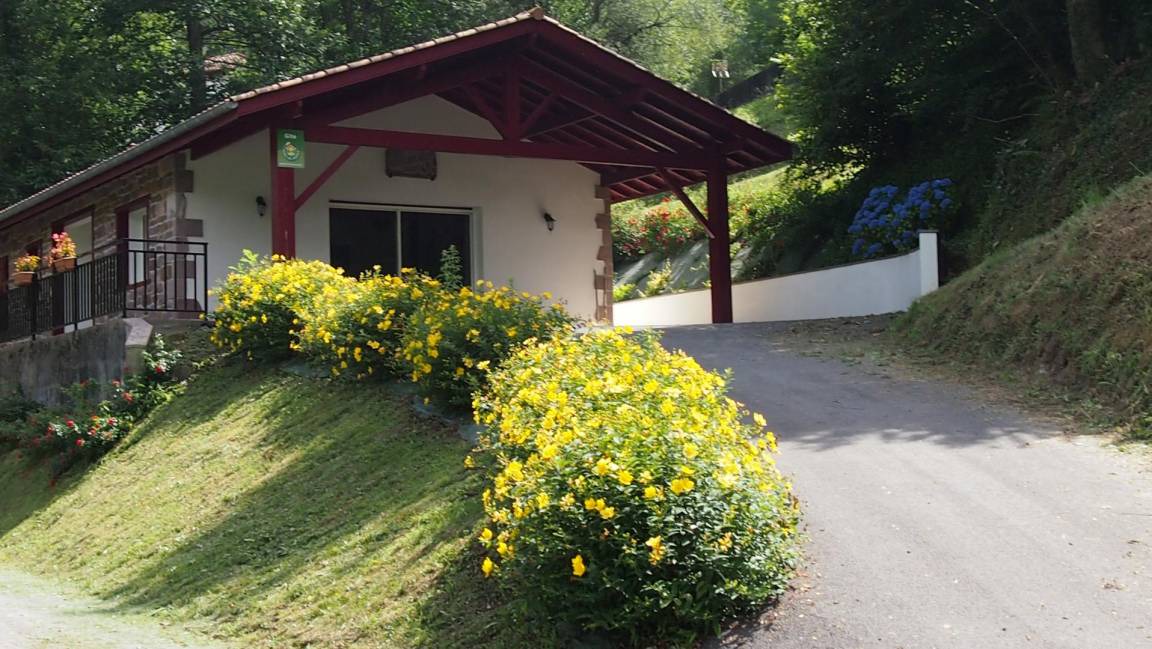 Arneguy House | 85 m² Gîte ∙ 2 bedrooms ∙ 5 guests