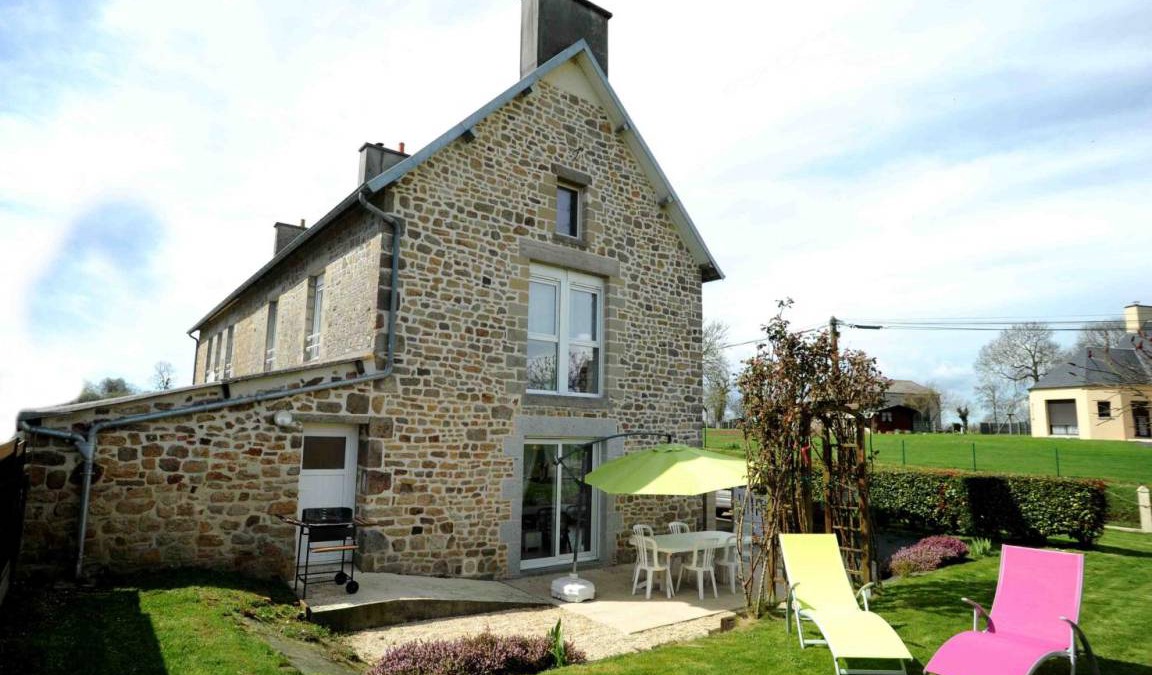 Champcervon House | 85 m² Gîte ∙ 3 bedrooms ∙ 6 guests