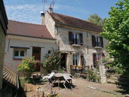 Santeuil House | 85 m² House ∙ 2 bedrooms ∙ 4 guests