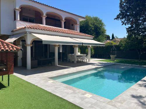 Jerez de la Frontera Villa | 850 m² Villa ∙ 5 bedrooms ∙ 12 guests