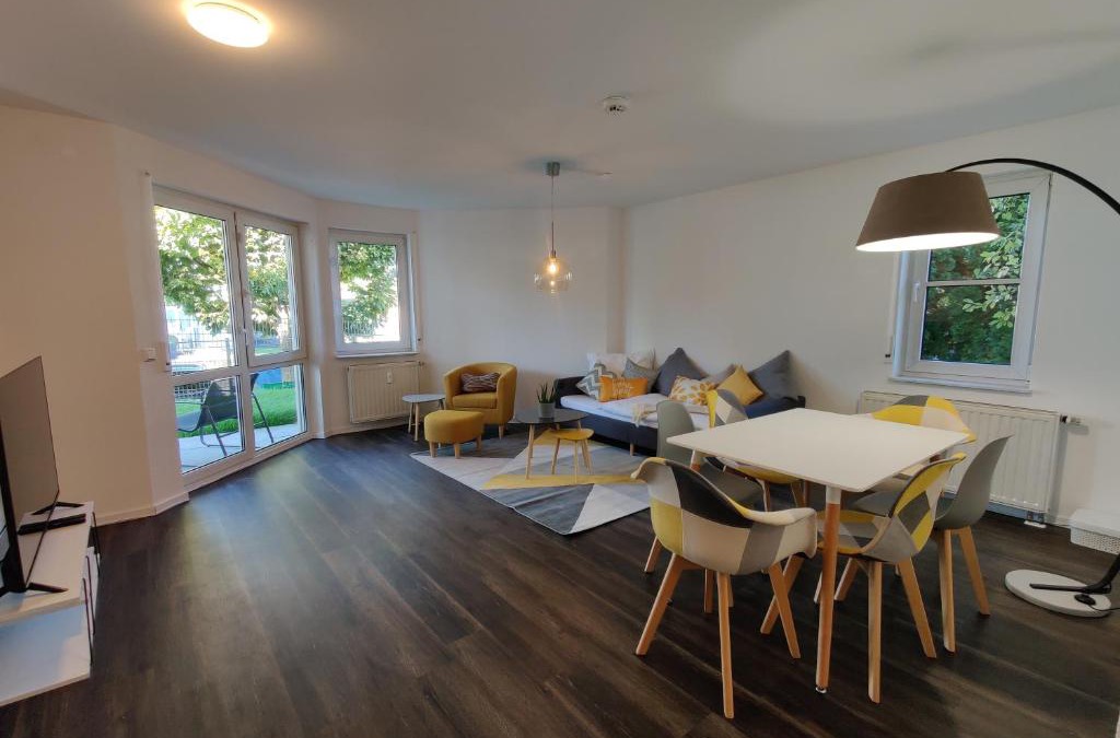 Grossheppach Apartment | 85qm, 4 bedroom, parking, King-Bed, Wifi, Netflix