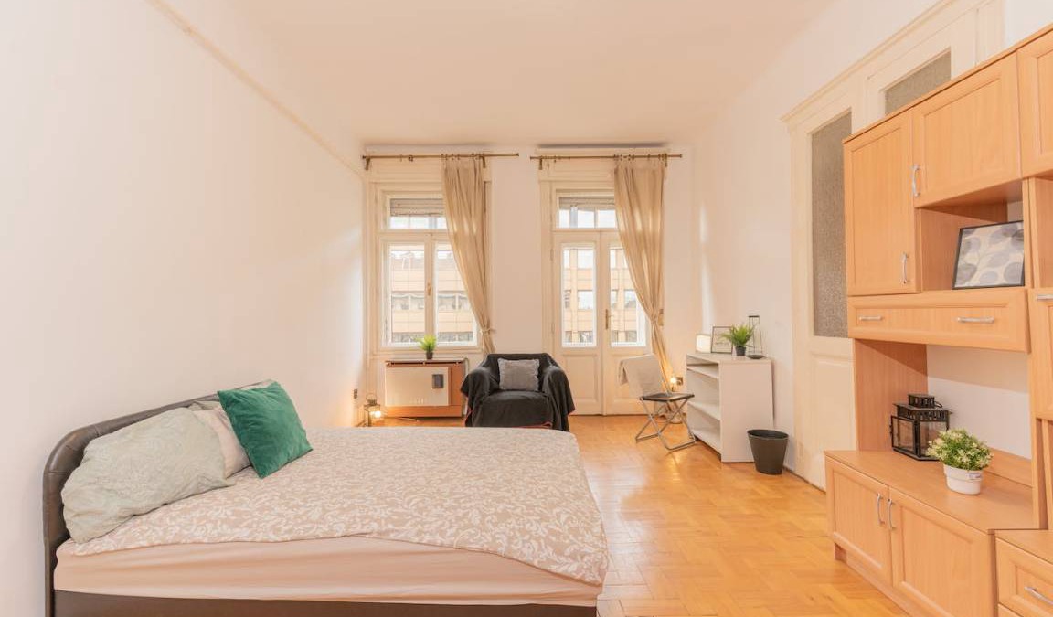 Nepszinhaz negyed Resort | 86 m² Private room ∙ 1 bedroom ∙ 1 guest