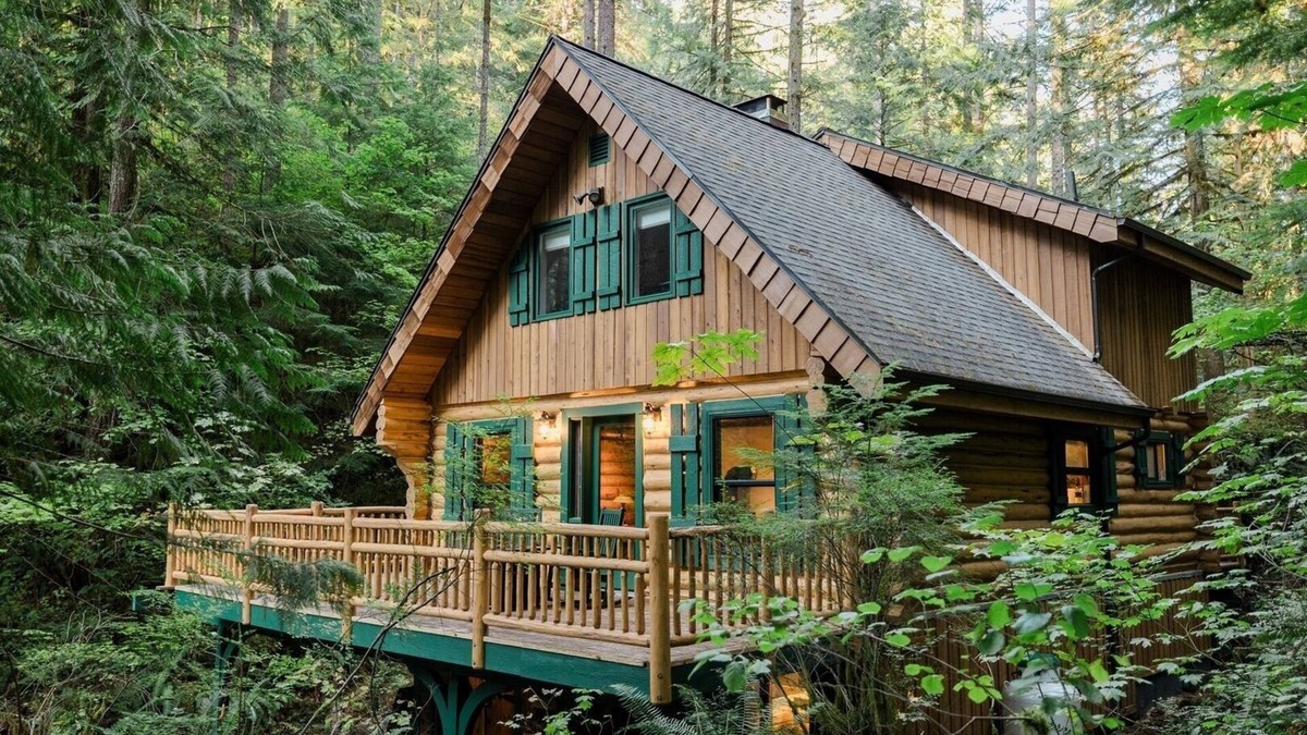 Glacier Cabin | 87SL - Starlink - Sauna - Pets OK - Sleeps 8 by RedAwning