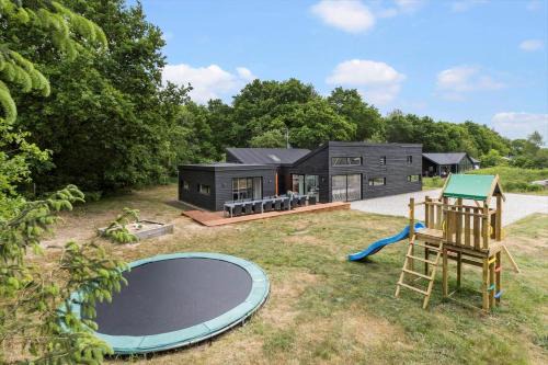 Fjellerup Strand House | 8825-Glesborg-Skovsoen-18