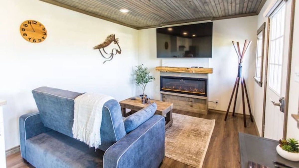 Wills Point House | 88888 Pickleball Ranch - Guesthouse 2-private jacuzzi-minutes from First Monday!
