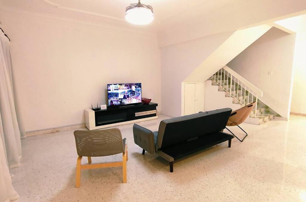 Kulai Villa | 89 Taman Kota Kulai 4Room 12pax near Aeon Kulai
