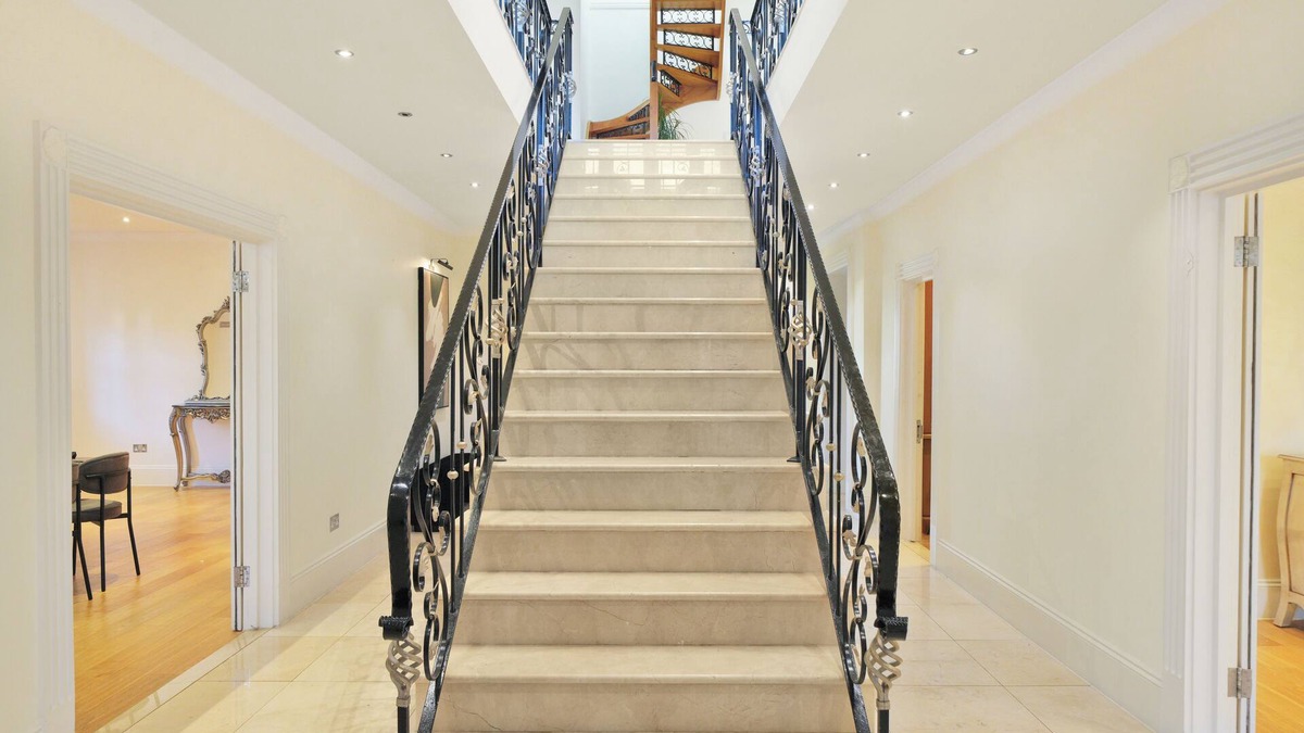 Redbridge Villa | 8BR Premium Mansion+ Event Hall & Cinema+Game Room