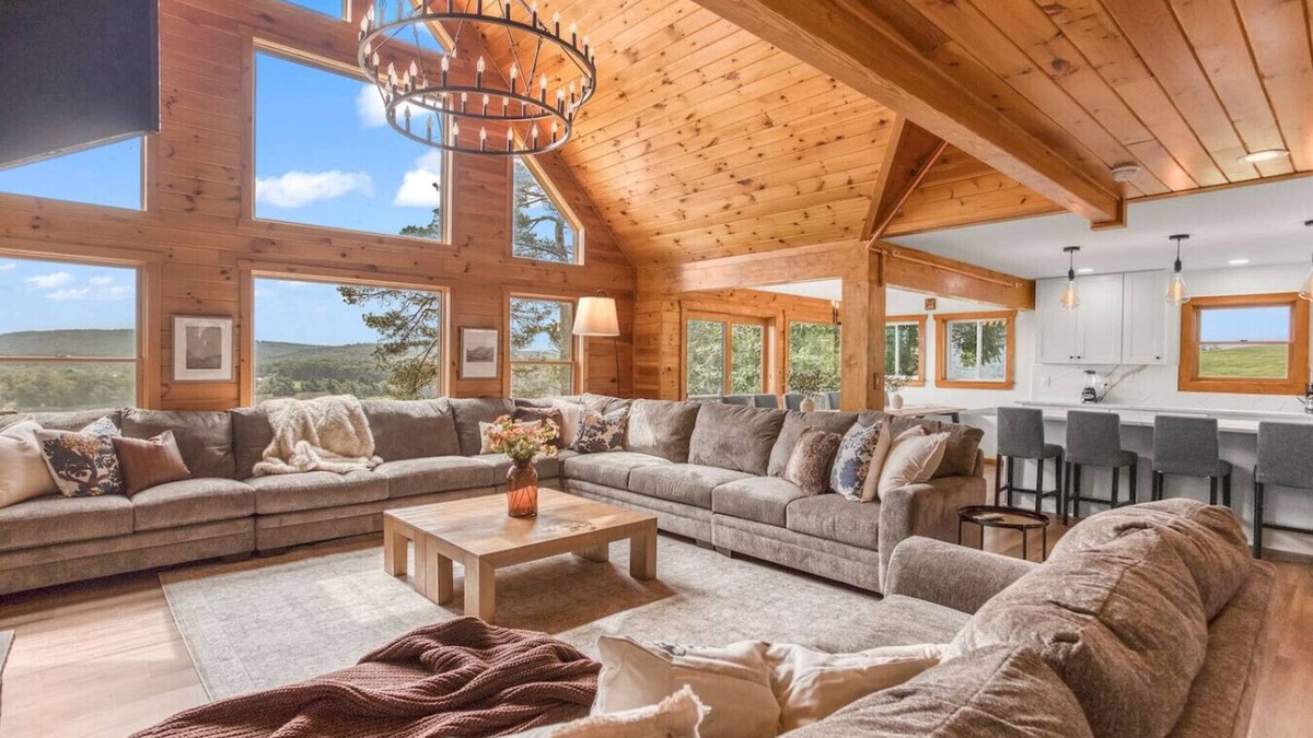 Waterfront Greens House | 8BR Water View | Hot Tub 6 acres