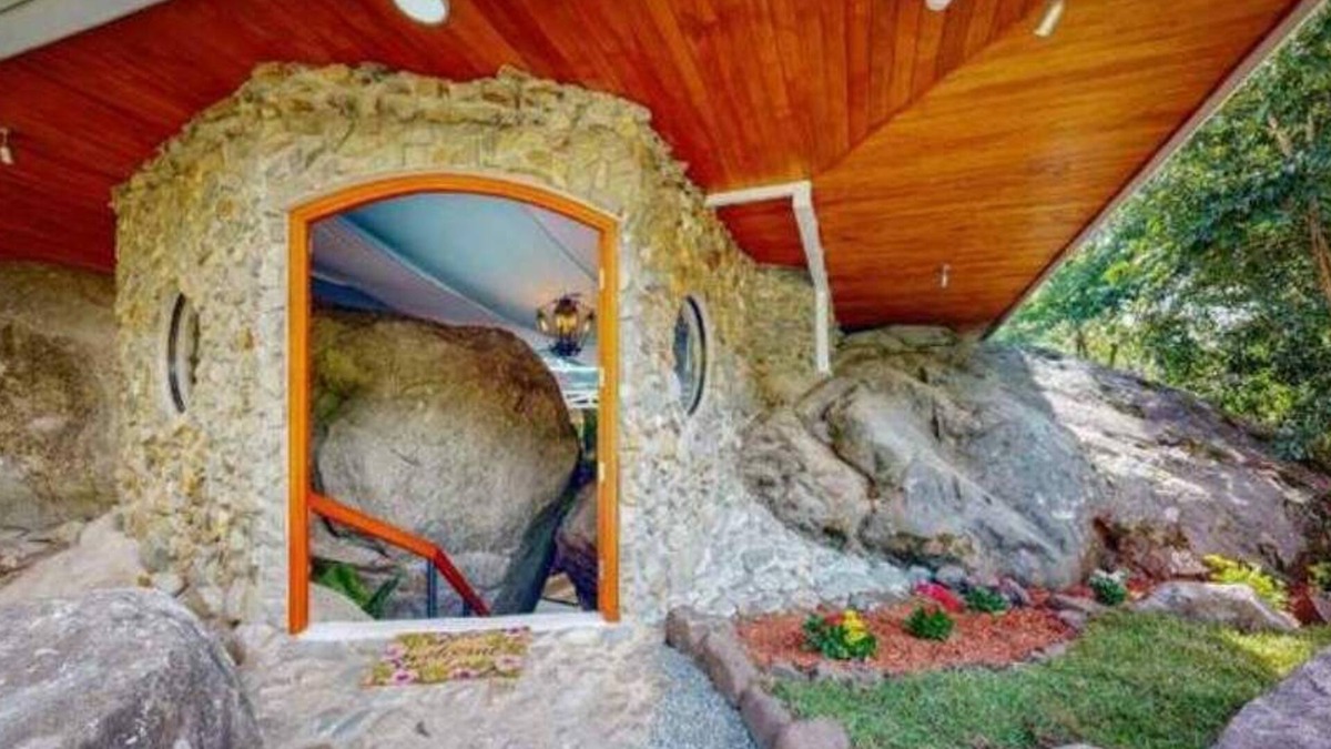 Rivas House | 8th Wonder of the World: Riverfront Luxury with Jacuzzi & natural Pool