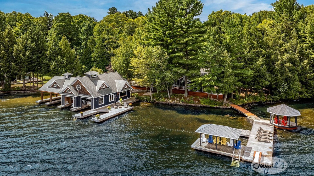Port Carling Cottage | 9 bdrm, 5 bath, Lake Rosseau, Private! Guest Cottage and Cabin! Sand Beach!