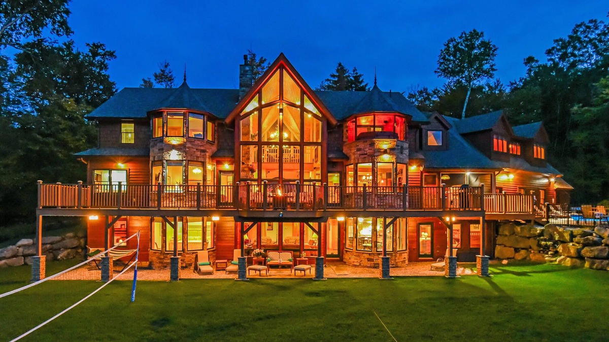 Sunday River Area House | 9 Bdrm Premiere Luxury Estate Sleep 26 Movie Theater, Pool,Spa,Game Rm,Steam Rms