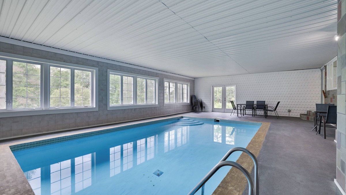 Narrowsburg House | 9-bedroom home with Private Indoor heated Pool - Firepit - 7 acres - sleeps 22